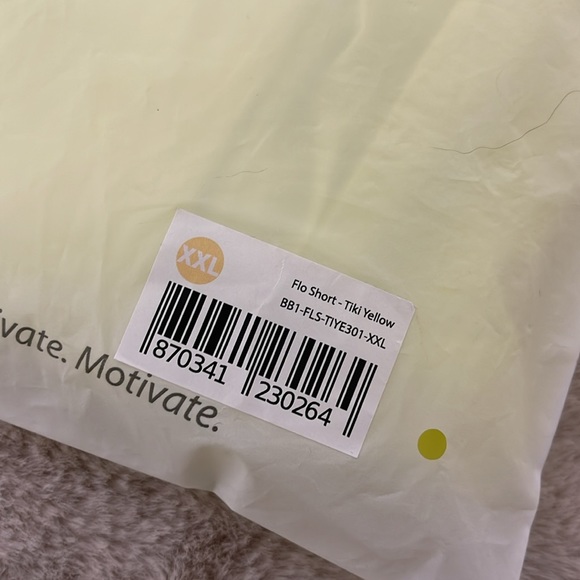 NWT Buffbunny Flo shorts - Picture 9 of 10